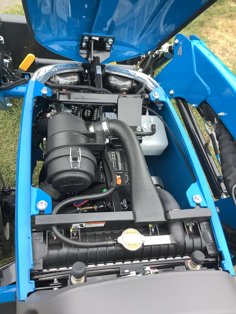 LS Tractor MT122 Sub-Compact Tractor WITH LOADER - 21.5 HP (22100772)