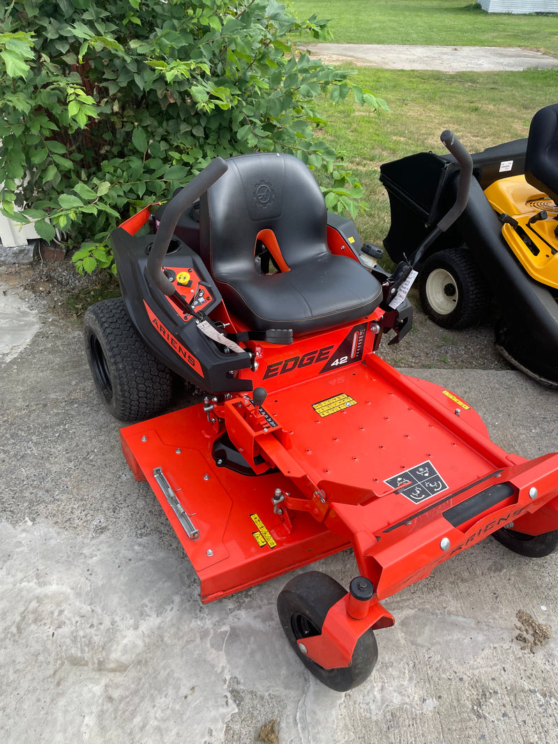 PRE-OWNED: ARIENS EDGE Zero Turn Mower 42" | 20HP Briggs & Stratton