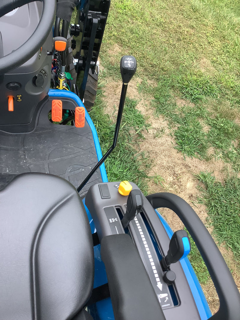 LS Tractor MT225S Compact Tractor WITH LOADER - 24.7 HP (19002363)