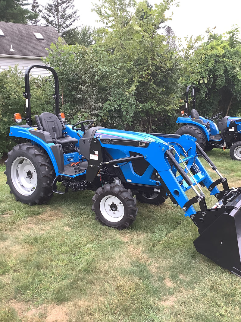 LS Tractor MT232HT Compact Tractor WITH LOADER - 31.7 HP (19003041)