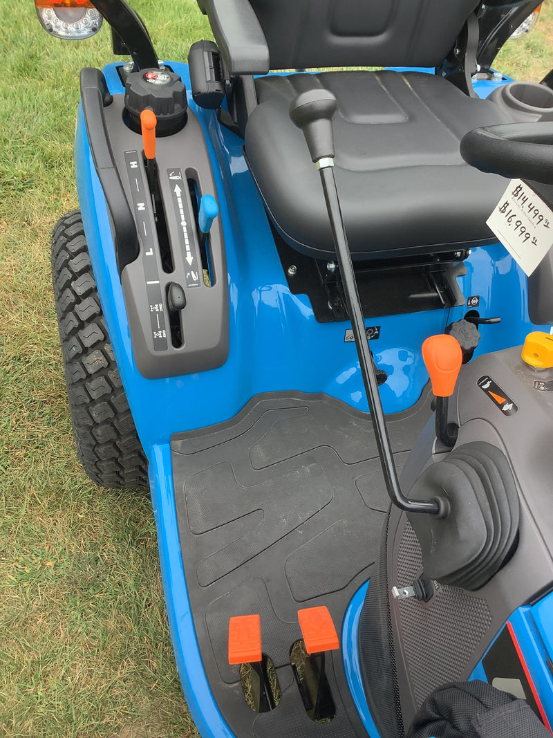 LS Tractor MT122 Sub-Compact Tractor WITH LOADER - 21.5 HP (22100772)