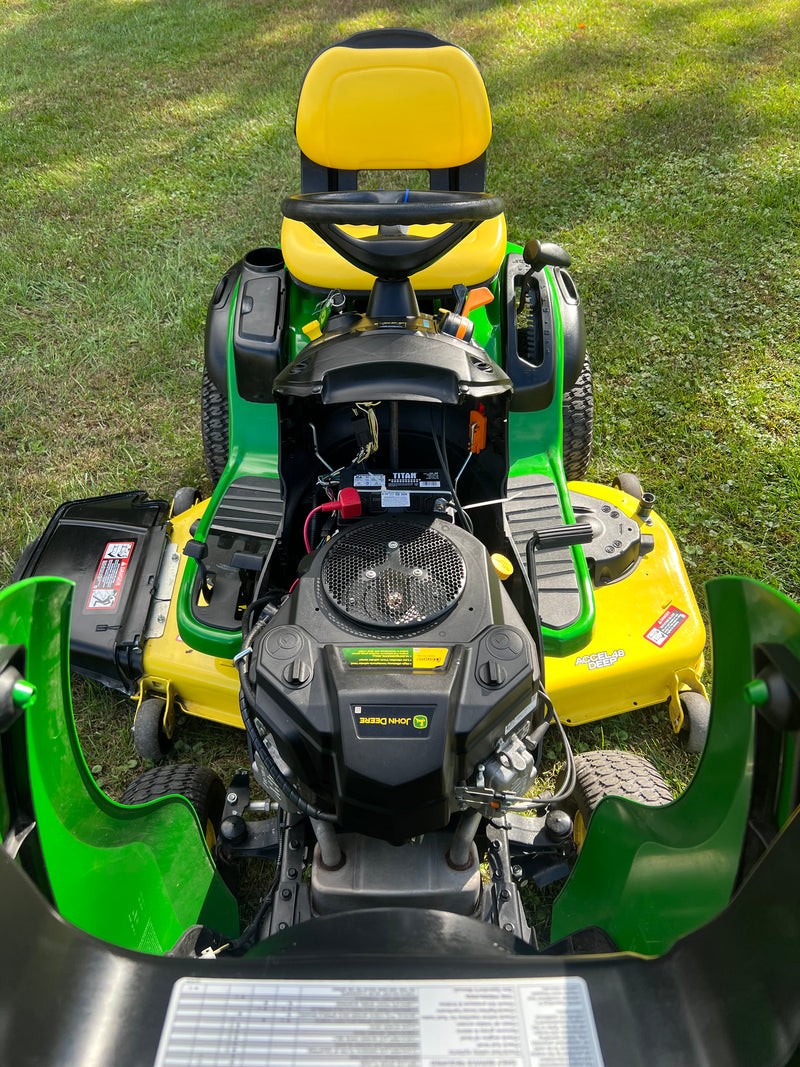 PRE-OWNED: JOHN DEERE S240 Mower 48" | 21.5HP