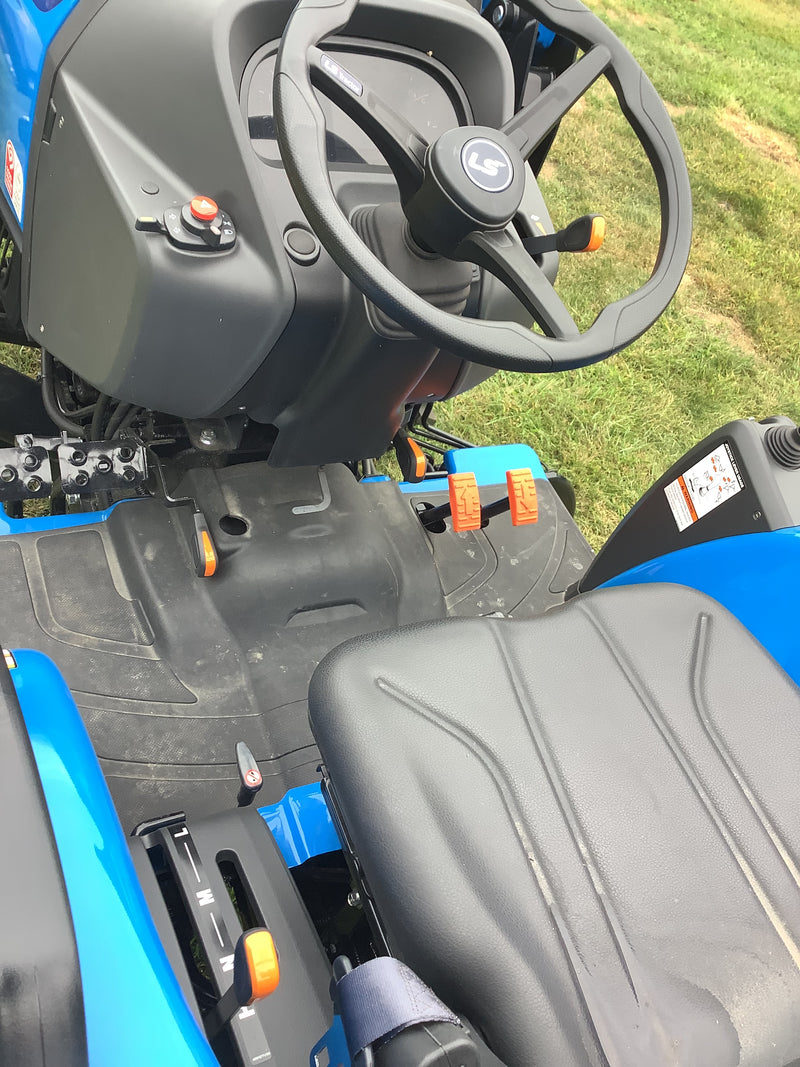 LS Tractor MT232HT Compact Tractor WITH LOADER - 31.7 HP (19003041)