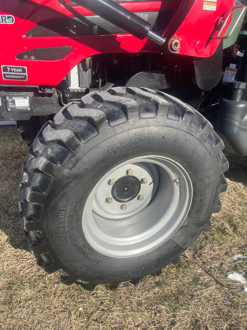 Pre-Owned Mahindra 2555 with Cab and Loader