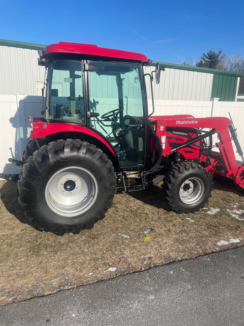 Pre-Owned Mahindra 2555 with Cab and Loader