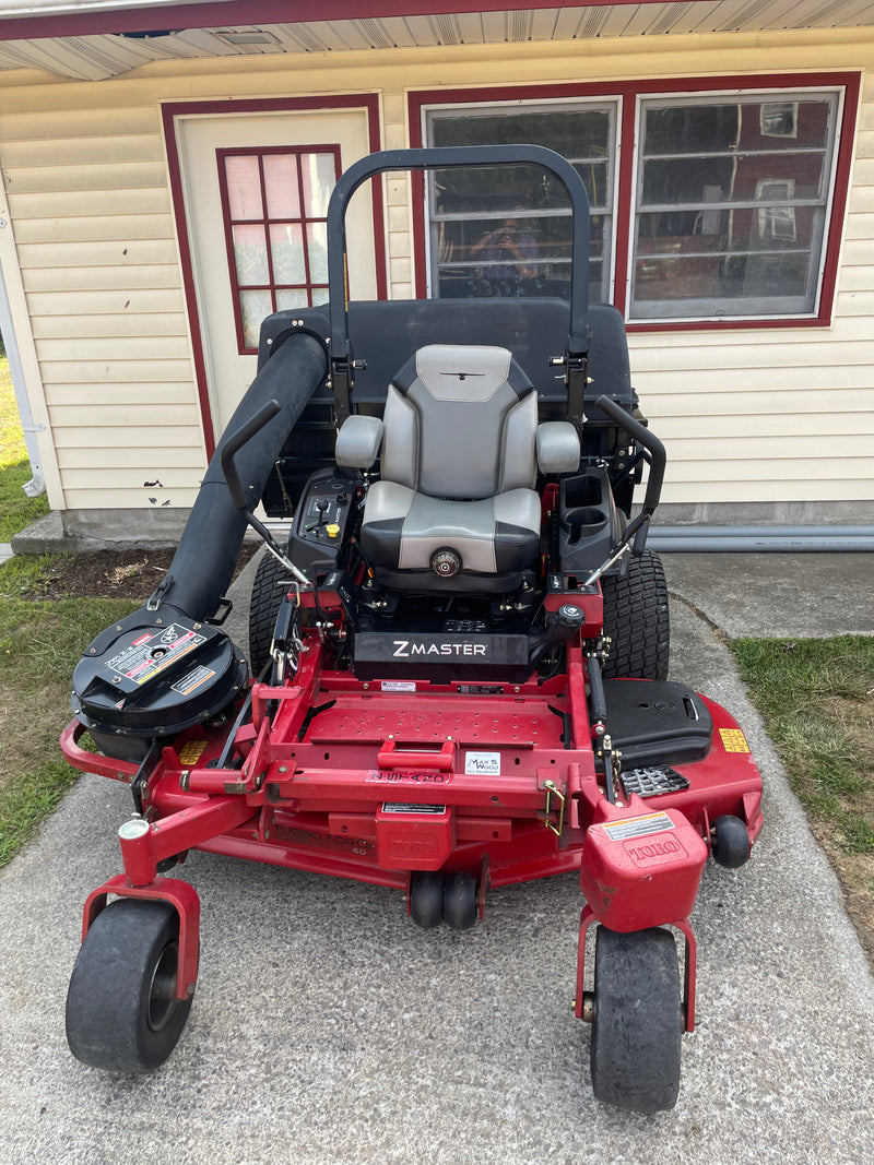 Pre-Owned Toro Z Master 5000 Series 60" w/ Ultra Vac bagging unit - 25 HP 747cc (72915)