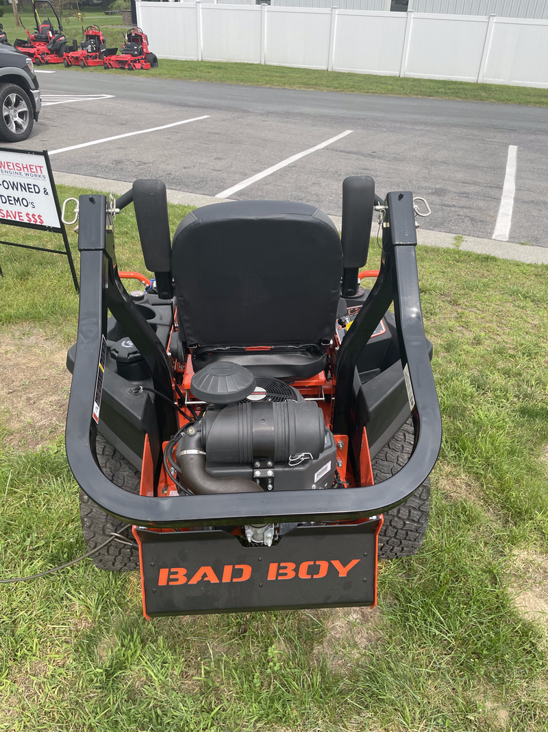 PRE-OWNED: BAD BOY MAVERICK HD 42" | 22HP Kawasaki