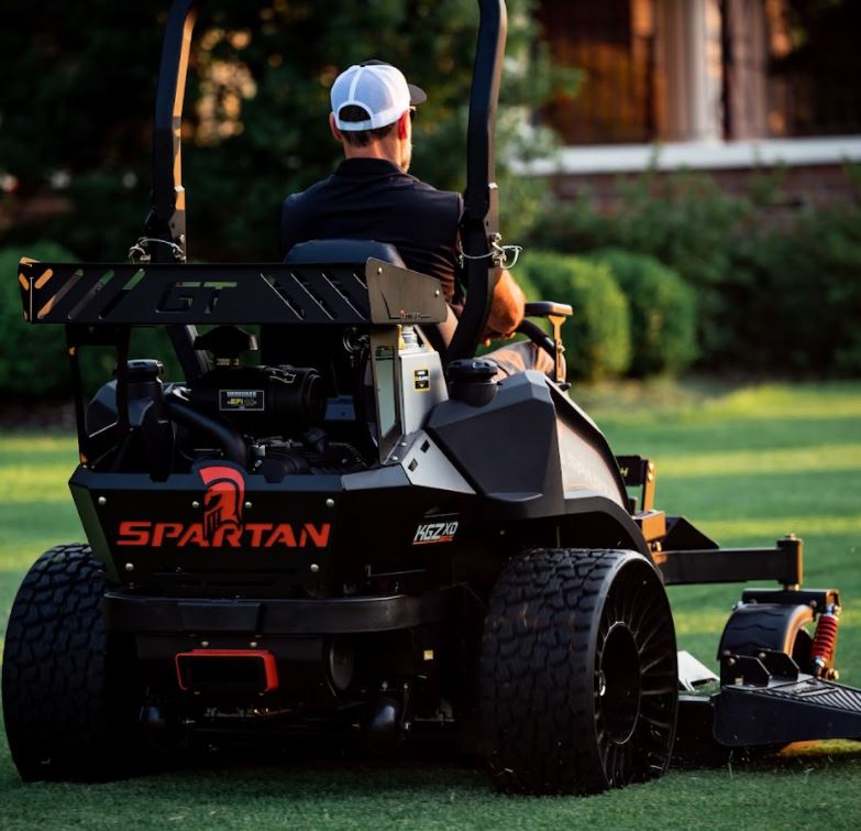 SPARTAN KGZ-XD Blackout Series Zero Turn Mower (61"Deck) 40 HP Big Block